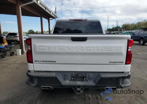 2019 Chevrolet Silverado K1500 Trail Boss Custom z USA, uszkodzony, nr VIN 3GCPYCEF0KG268440